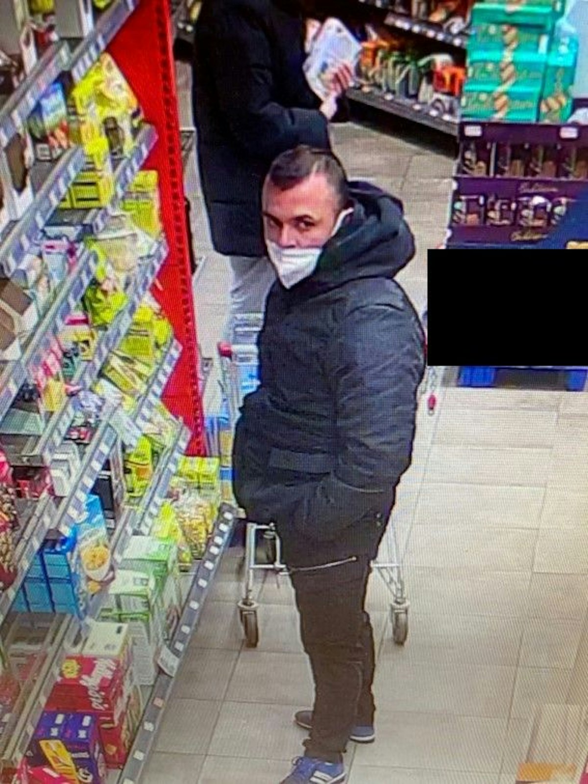 Die Polizei fahndet derzeit nach zwei Supermarkt-Dieben.