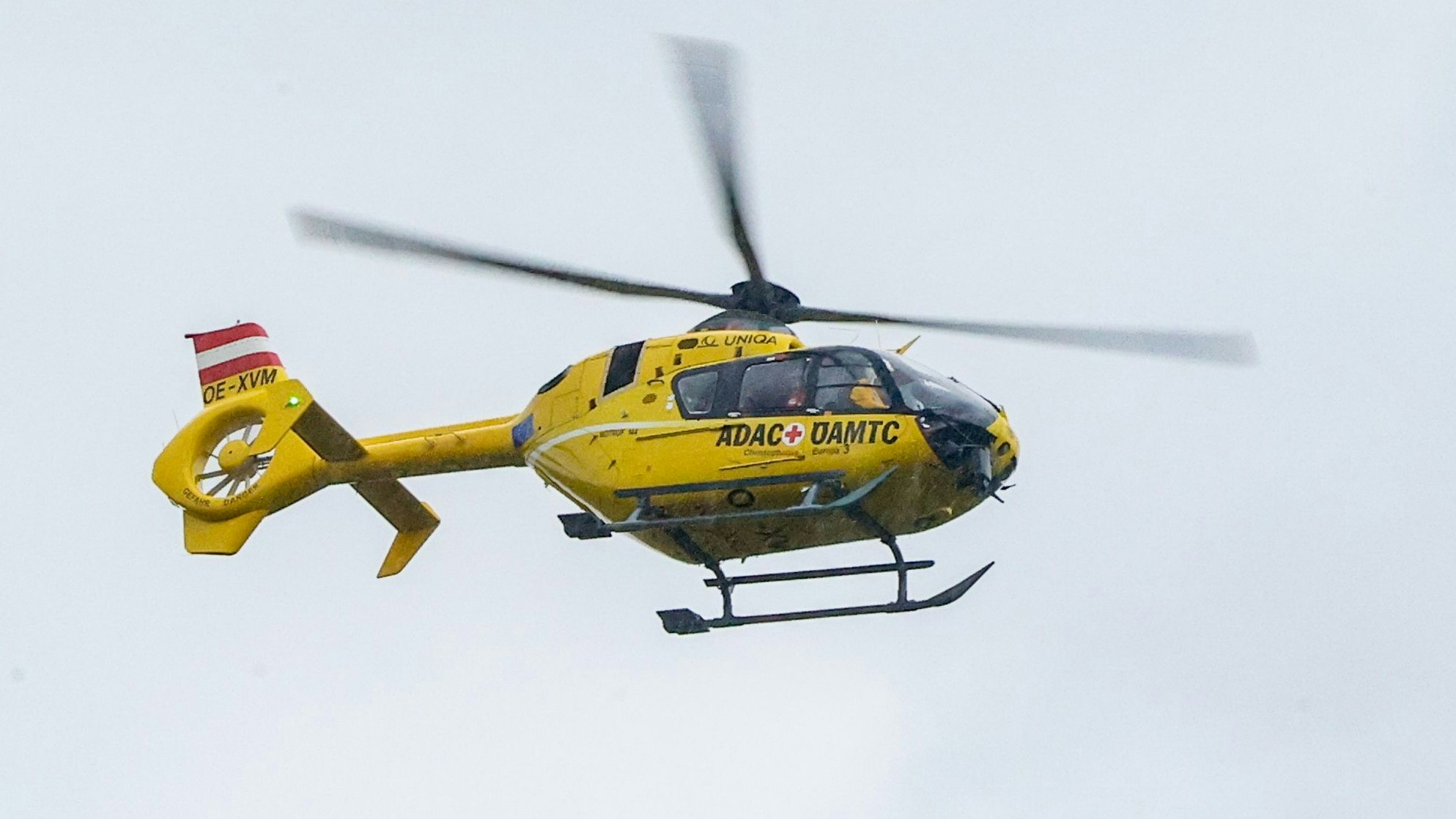 Das Mädchen wurde mit dem Notarzthubschrauber ins Kepler-Universitätsklinikum nach Linz geflogen (Symbolbild).