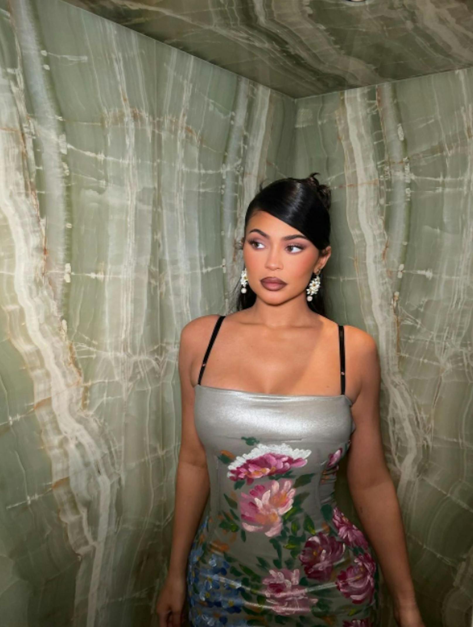 Kylie Jenners in Dolce &amp; Gabbana bei der Hochzeit ihrer Schwester Kourtney.