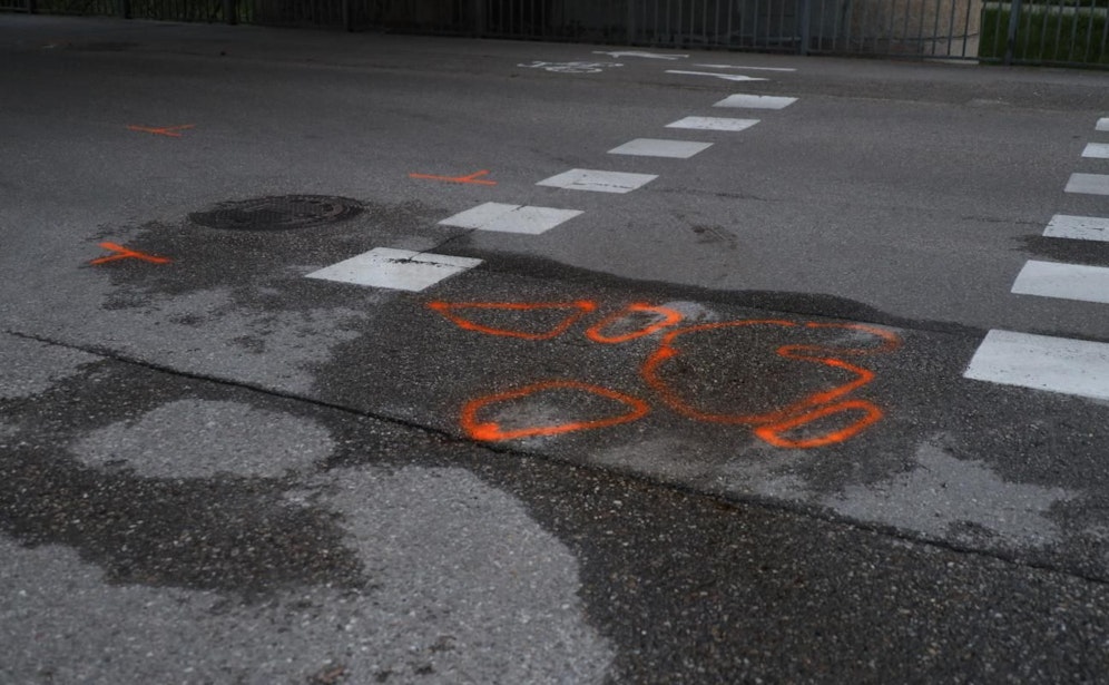 Der 19-jährige Pkw-Lenker war mit überhöhter Geschwindigkeit unterwegs.