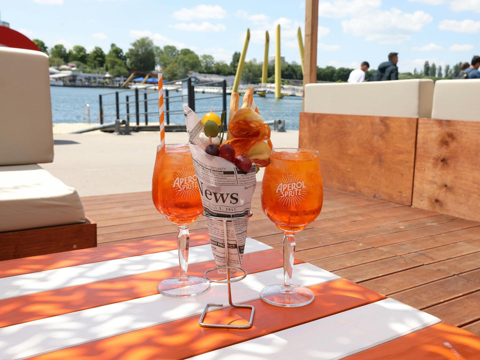 Im "Aperitivo e Amore" wird der Feierabend mi viel Gemütlichkeit und einem Glas&nbsp;Aperol&nbsp;zelebriert.