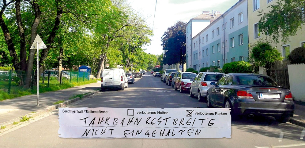 Ein Linzer kassierte eine Strafe, weil er rechts parkte. Das Foto aus Kleinmünchen zeigt, dass vielen Autofahrern eine solche Strafe drohen könnte.