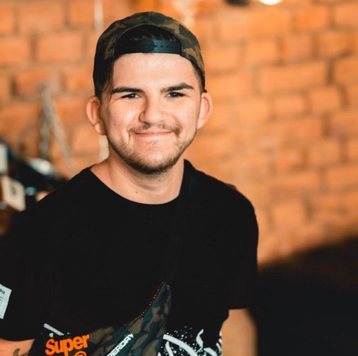 TikToker Schenkei macht sich mit einem Online-Kongress und eigenem Hashtag gegen Cybermobbing stark.