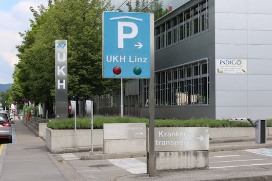 Der Vater der 7-Jährigen ist selber Arzt und kritisiert das UKH in Linz schwer.