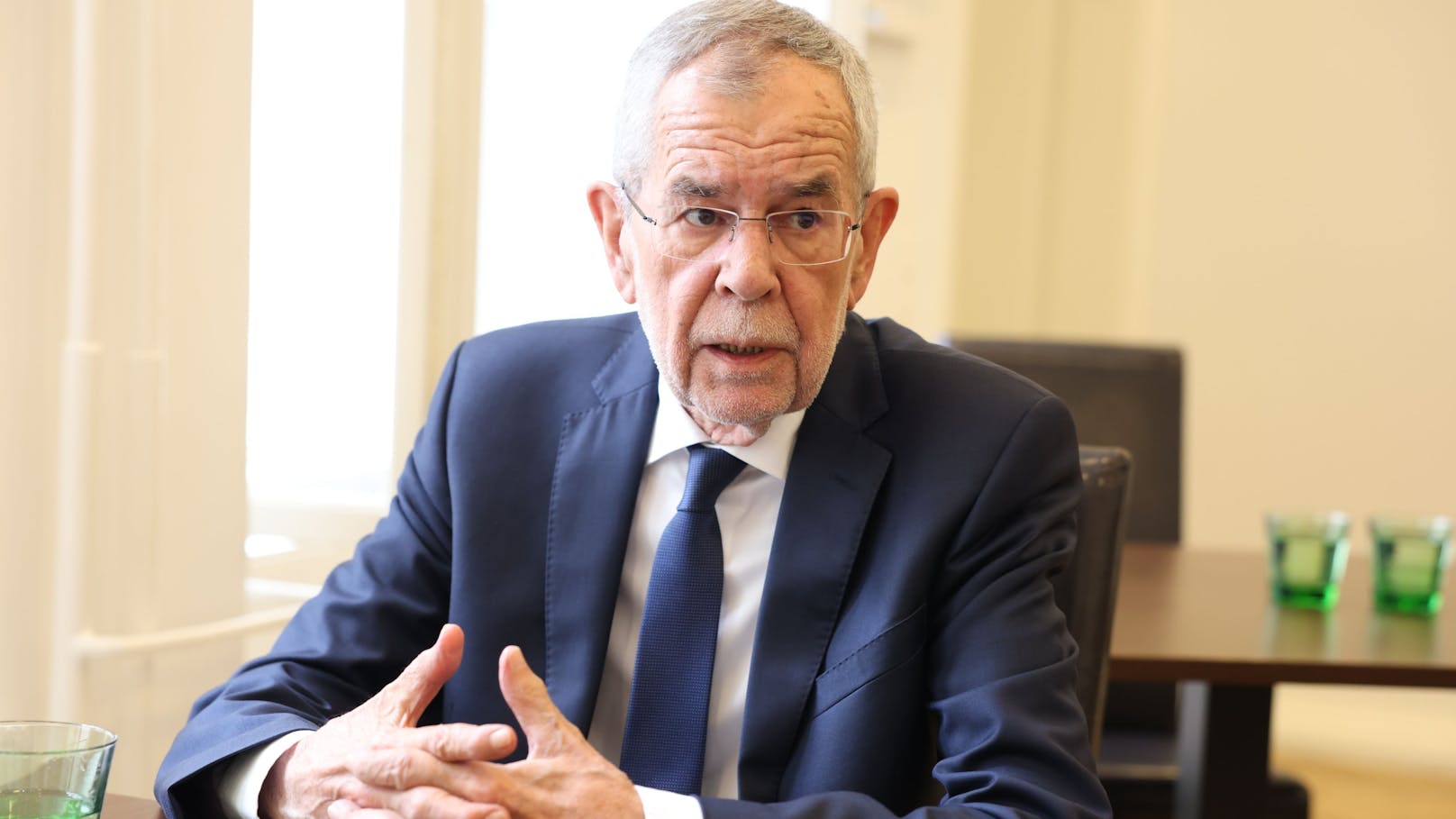 Van der Bellen fällt länger aus als geplant