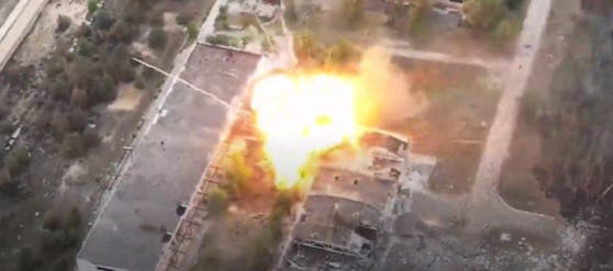 Ein von der Ukraine veröffentlichtes Video zeigt die Zerstörung des Mörsers.