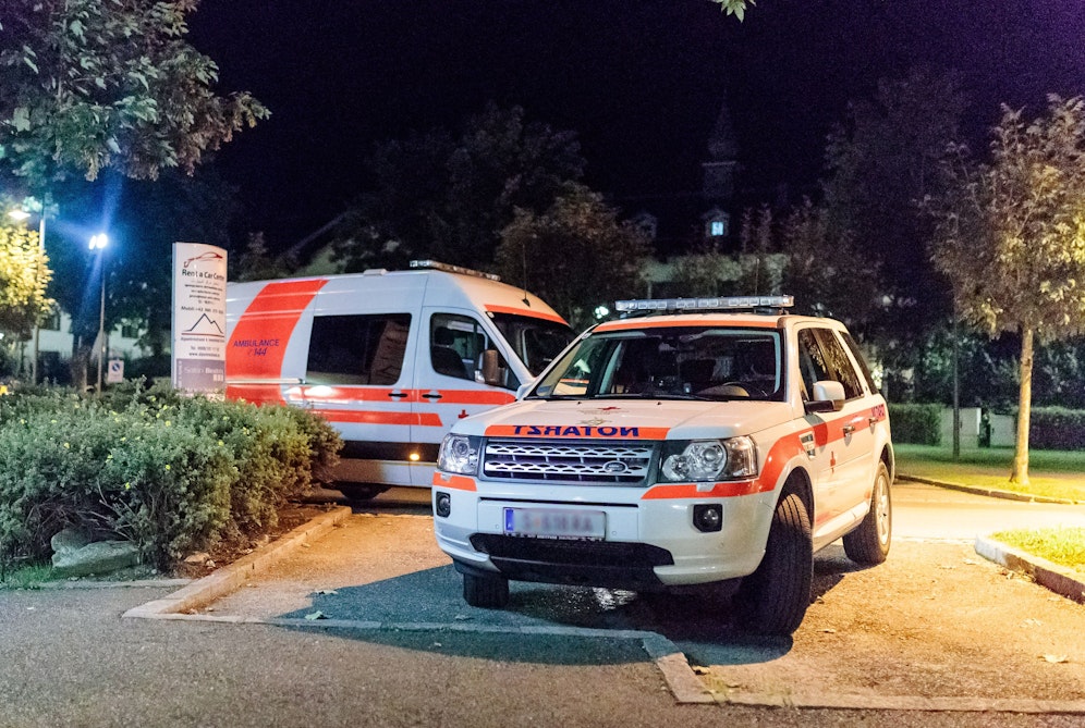 Die Wiederbelebungsversuche des Notarztes blieben tragischerweise erfolgslos.