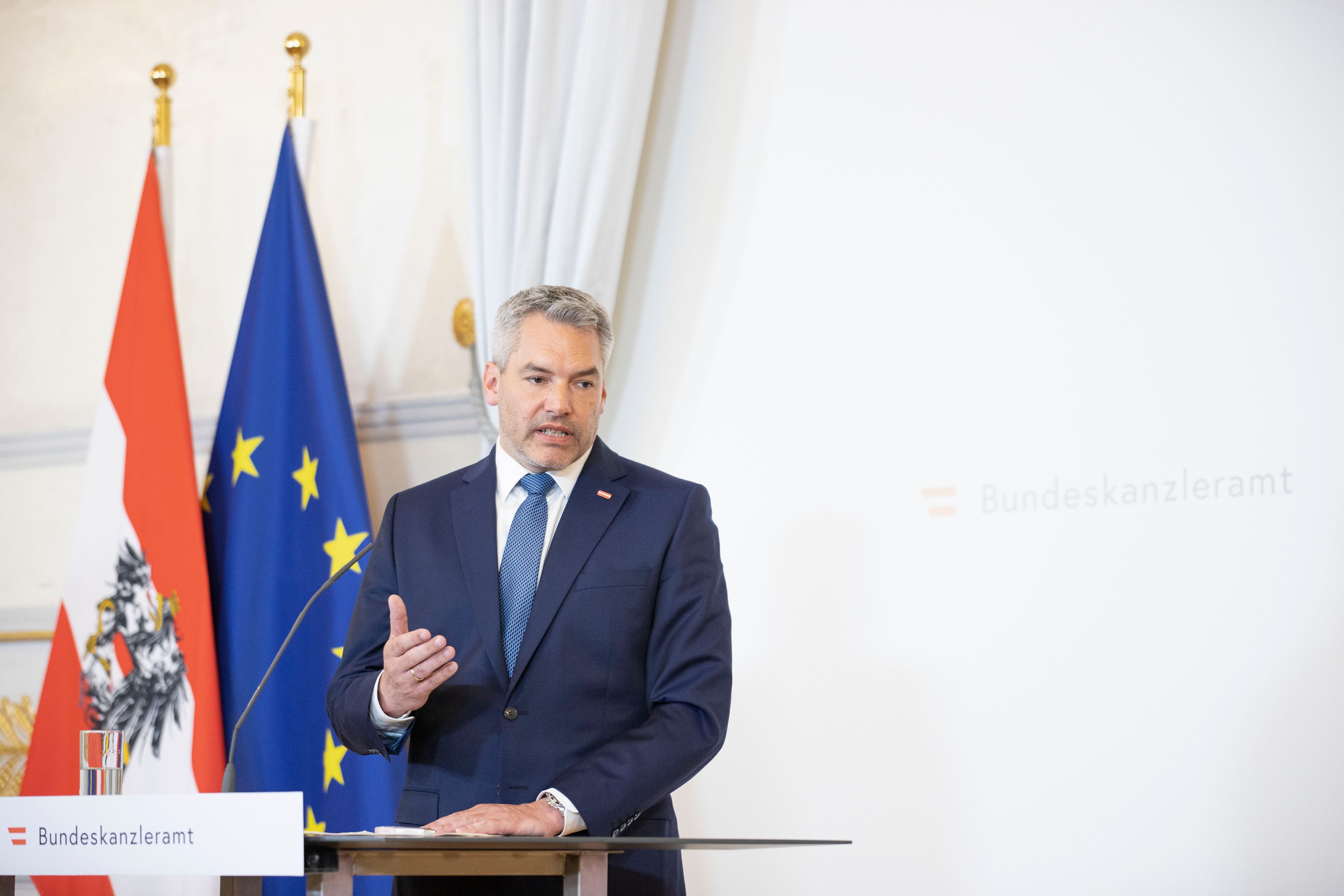 Unmittelbar nach Ende des Gesprächs mit Putin trat Bundeskanzler Karl Nehammer vor die Presse.