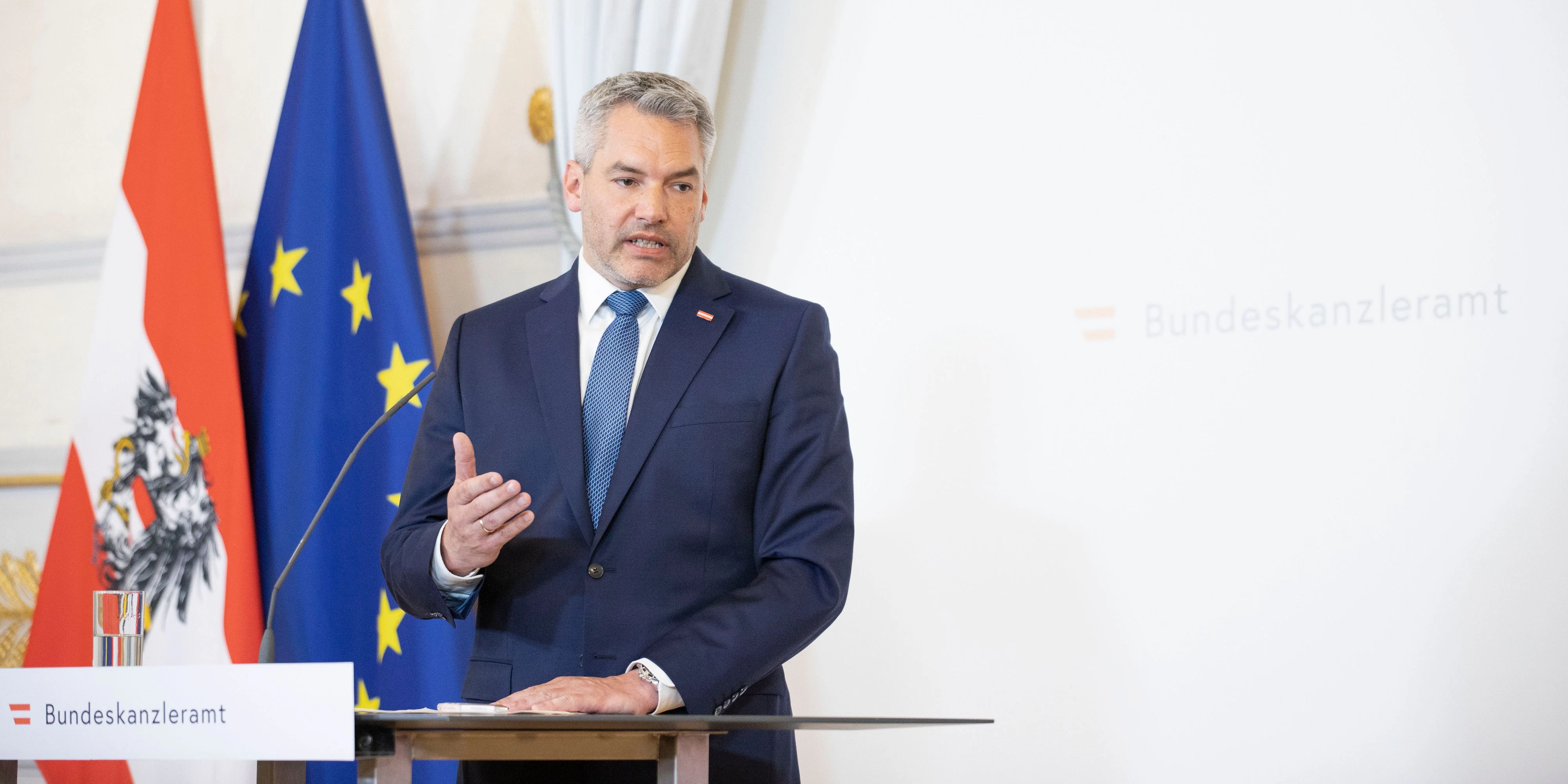Unmittelbar nach Ende des Gesprächs mit Putin trat Bundeskanzler Karl Nehammer vor die Presse.