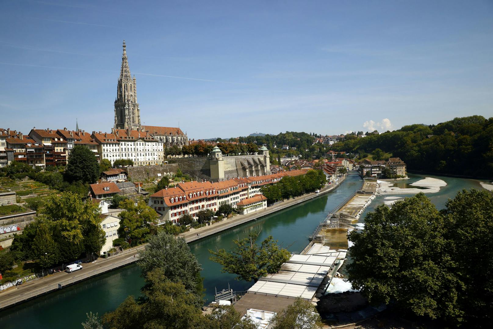 Schweizer Fluss wird mit Ein-Stern-Bewertungen geflutet