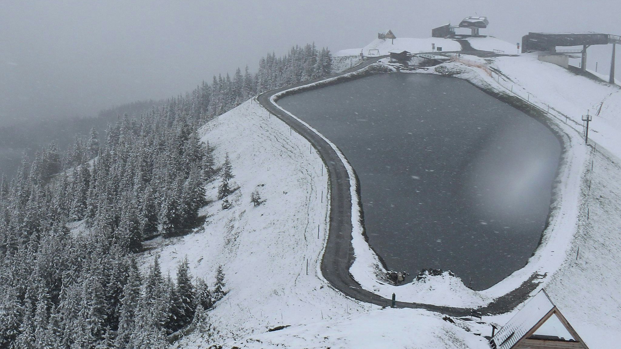 Großer Asitz bei Saalfelden, Salzburg. Blick vom Gipfelkreuz in die Leoganger Steinberge.