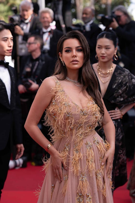 Lebte heuer wieder den Prinzessinnen-Traum in Cannes: Nadine Mirada in einem Kleid von Designer Christophe Guillarme.