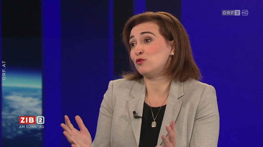 Justizministerin Alma Zadic zu Gast in der ORF-ZIB2 bei Martin Thür am 29. Mai 2022.