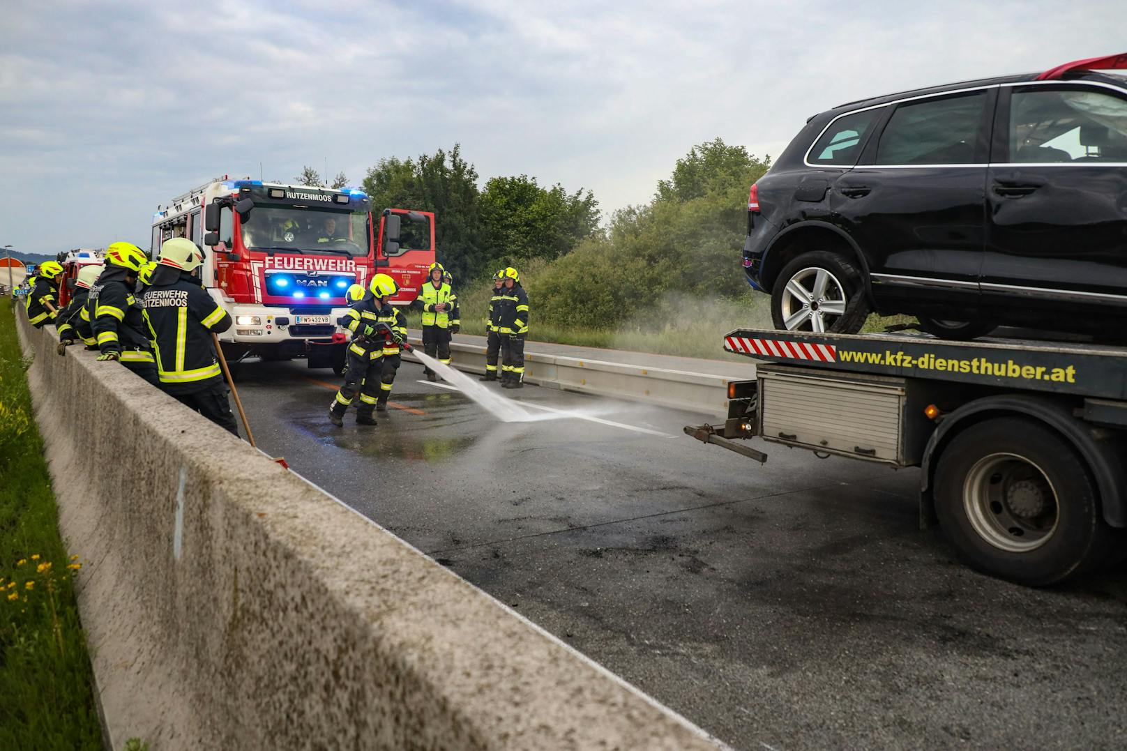 Auf der A1 kam es zu einem Überschlag nach einem Sekundenschlaf.