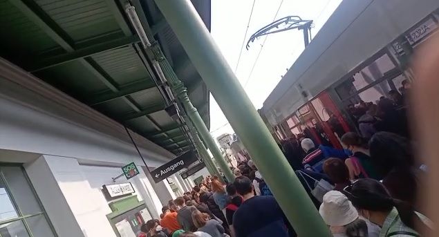 Ein Vorfall in einer U-Bahn löste einen Riesen-Stau bei der U6 aus.