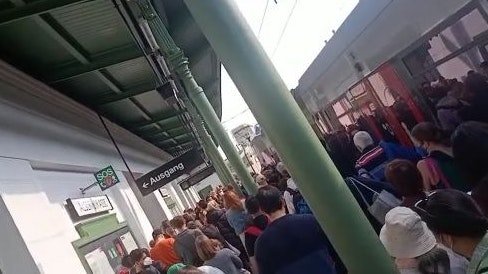 Riesen-Stau bei U6