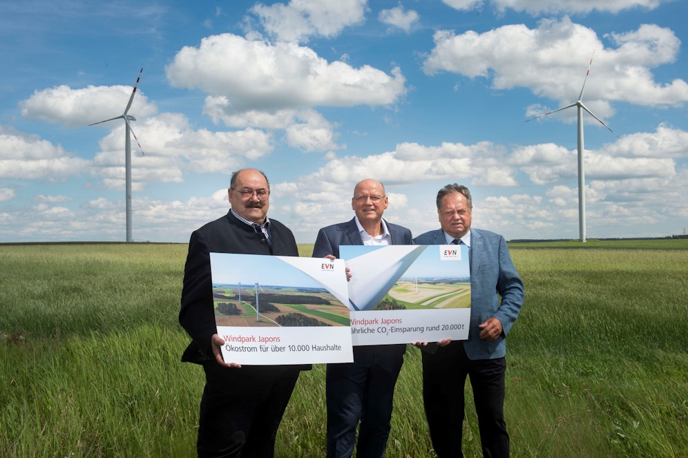 Bürgermeister von Japons Karl Braunsteiner, evn naturkraft Geschäftsführer Helwig Überacker und Bürgermeister von Irnfritz-Messern Hermann Gruber