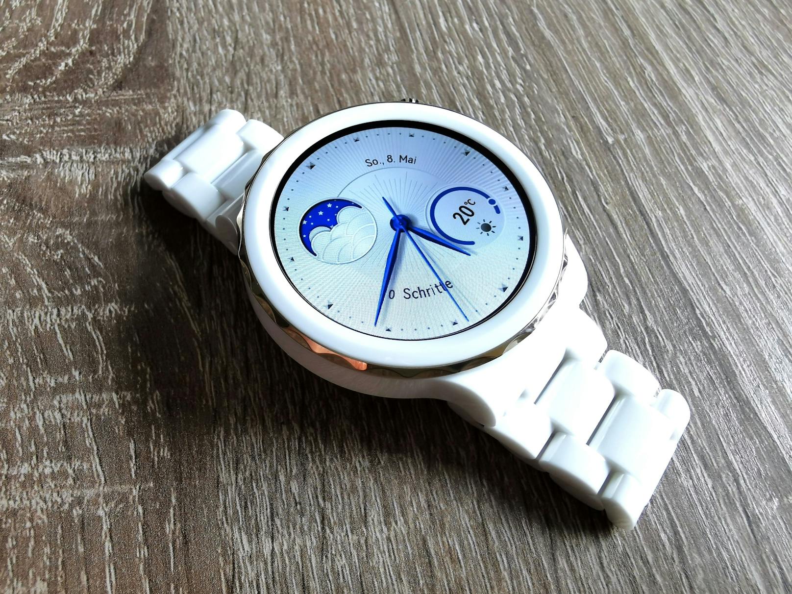 Huawei Watch GT3 Pro im Test: Das weiße Edel-Modell überzeugt mit dem Design und seinen smarten Funktionen.