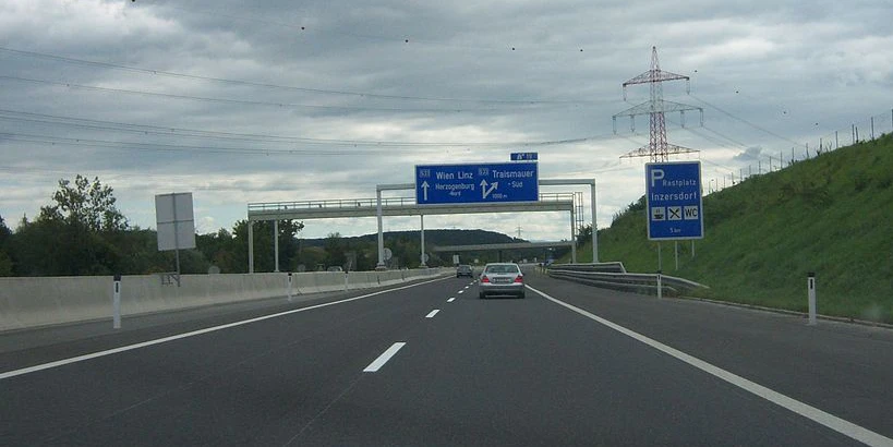 Symbolfoto der S33.