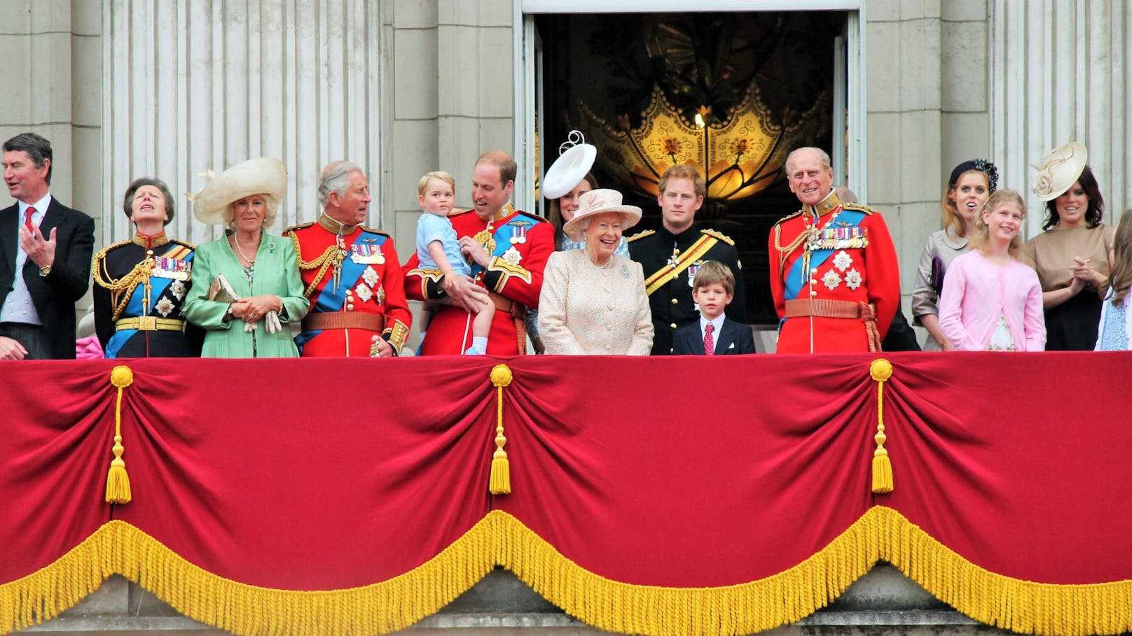 Prinz Harry und seine Ehefrau Meghan dürfen nicht am Balkon dabei sein.
