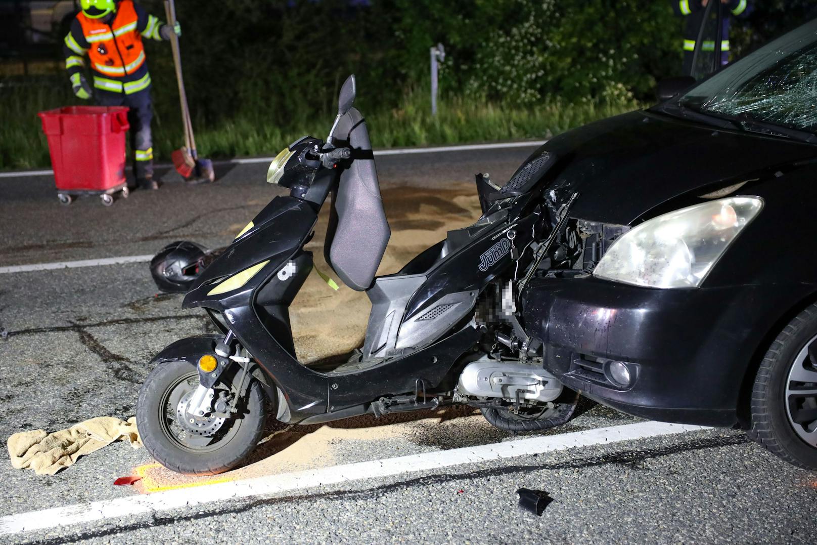 Der Unfall ereignete sich auf der B1 Wiener- beziehungsweise Linzer Straße im Welser Stadtteil Schafwiesen.