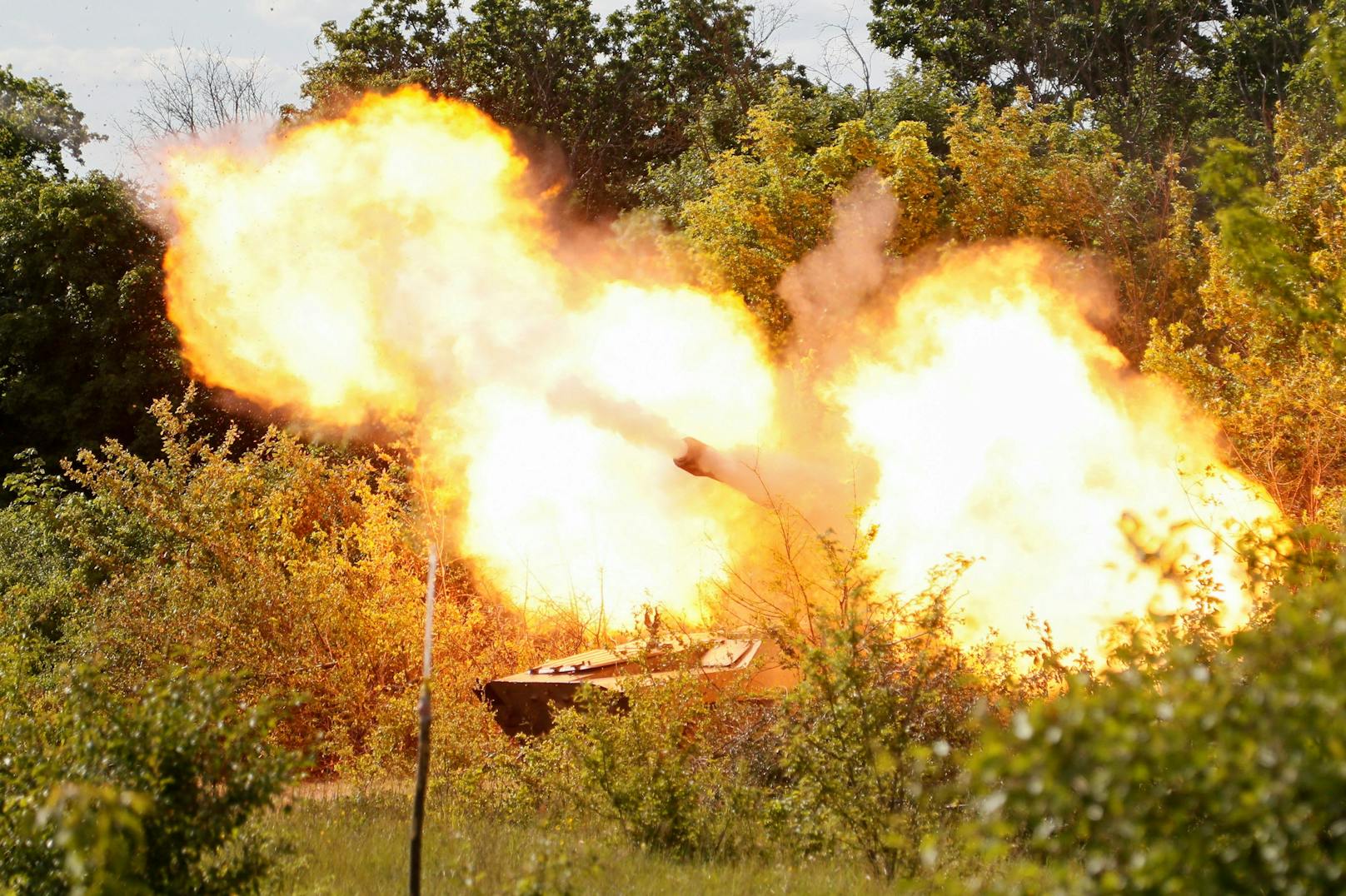 Die russischen Angriffe auf den Osten der Ukraine gehen in voller Brutalität weiter.