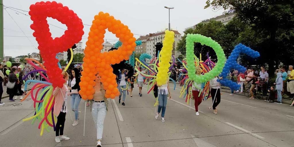 Die Vienna Pride Parade ist die größte Demonstration Österreichs. Dieses Jahr werden Störaktionen erwartet.