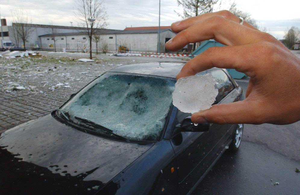 Die Gefahr von schweren Hagelschauern steigt über das Wochenende dramatisch an.