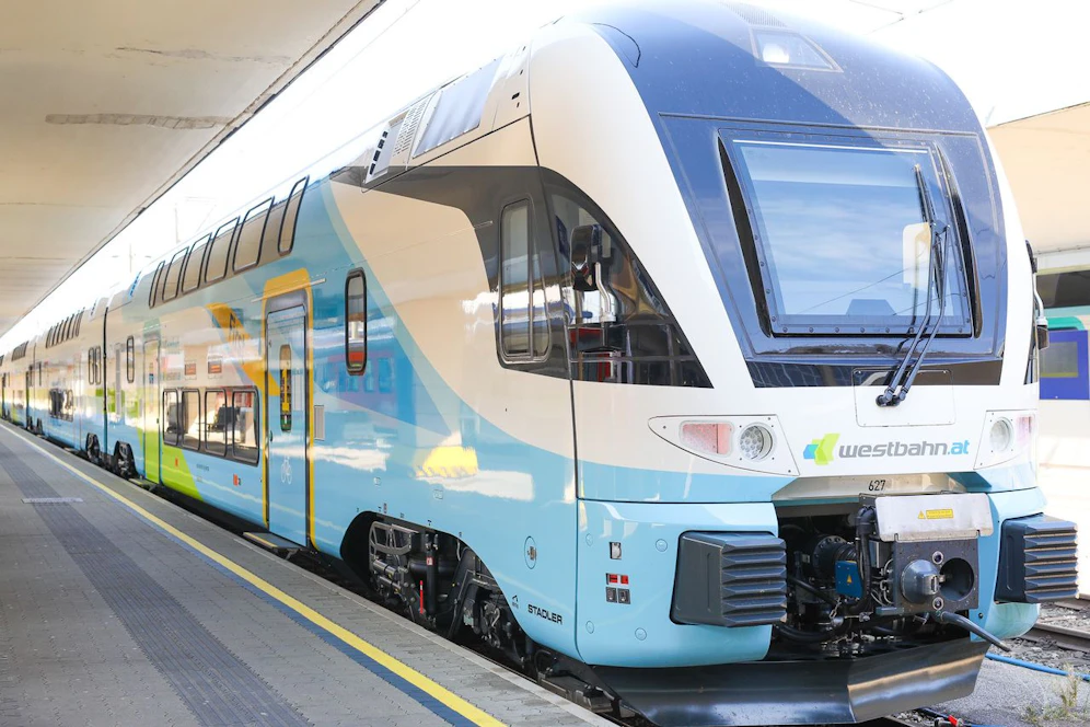 Symbolfoto eines Zuges der Westbahn.