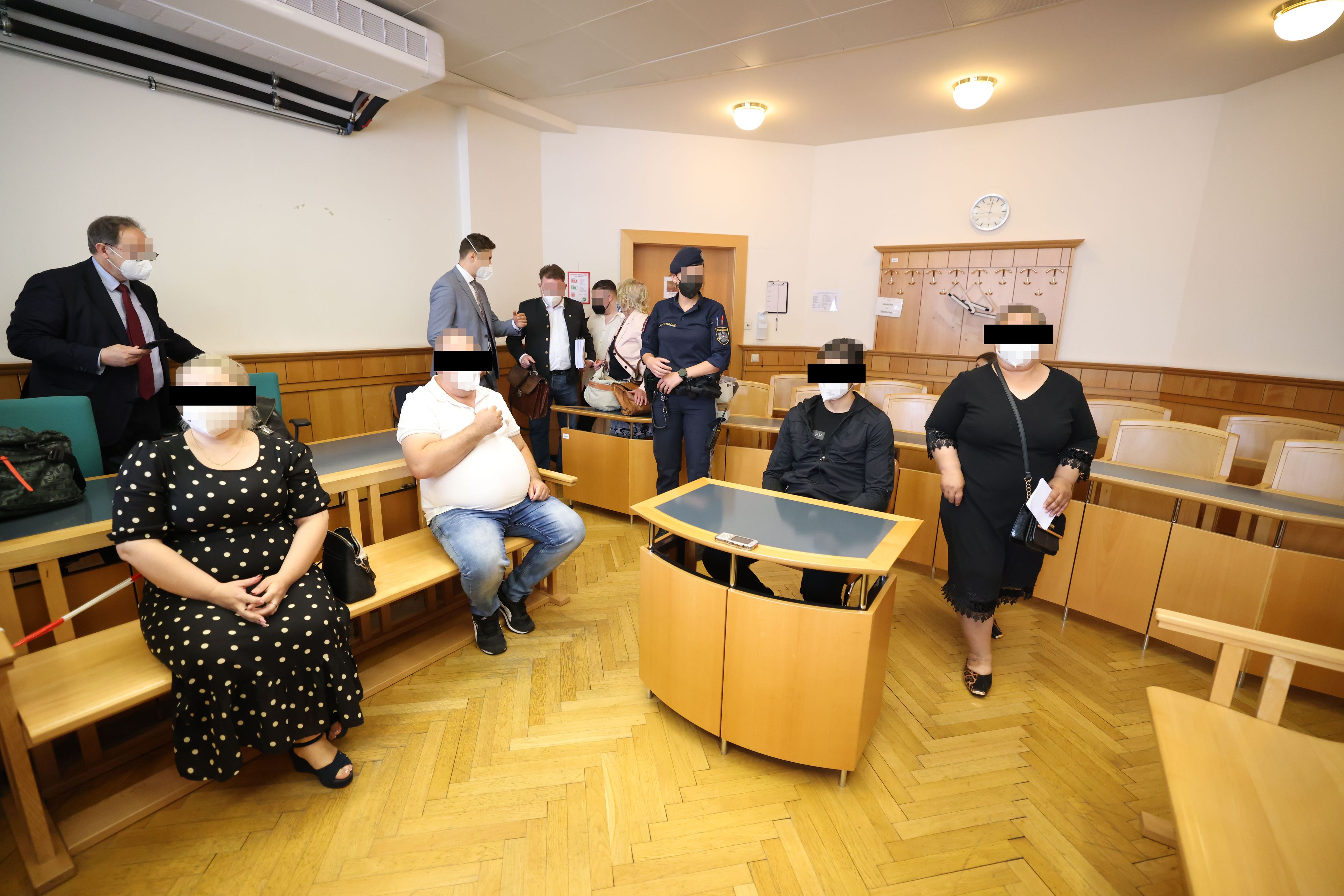 Die Angeklagten beim Prozess