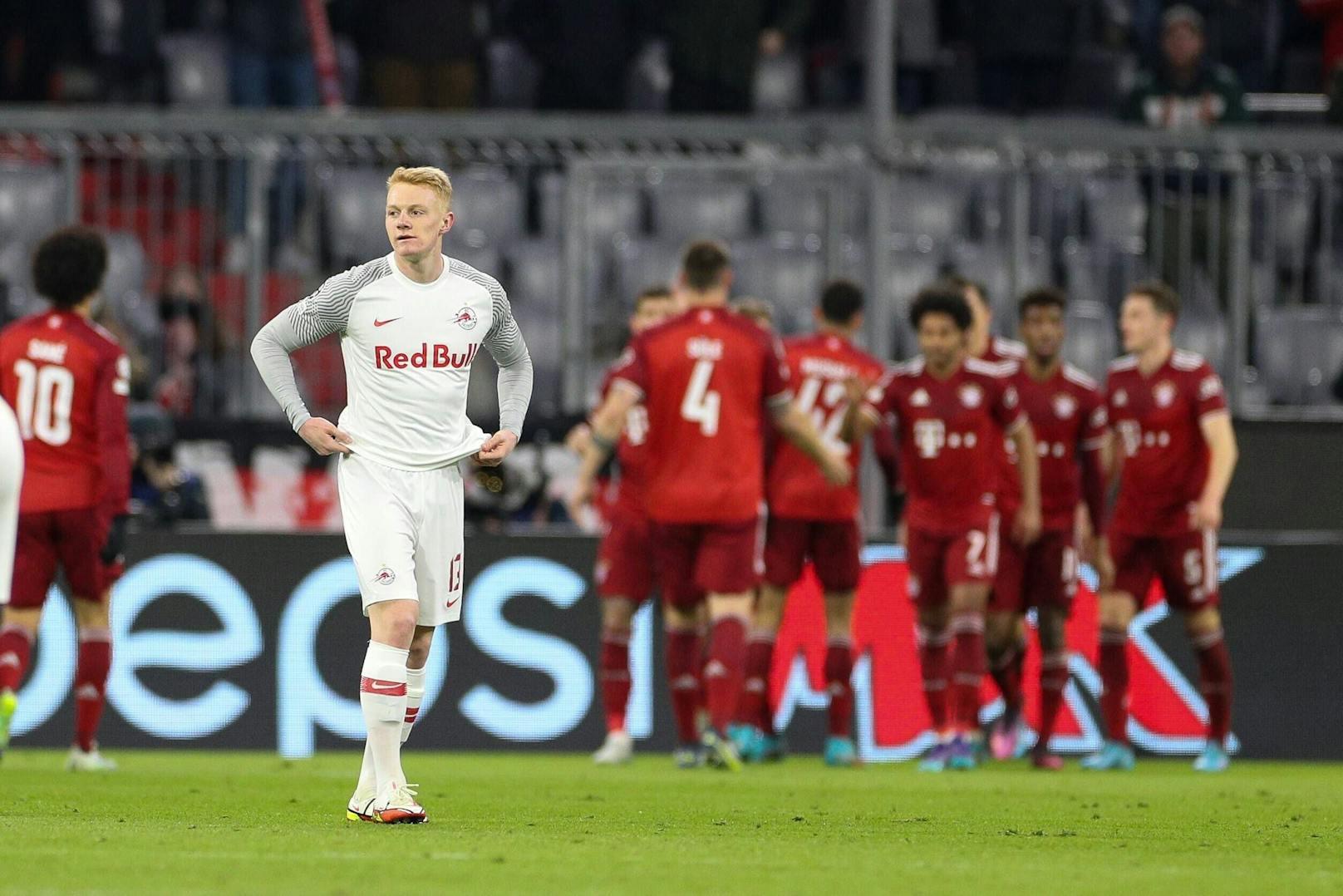 <strong>Gerücht:</strong> Nicolas Seiwald könnte die Salzburger Meistermannschaft im Sommer verlassen. Der 21-jährige ÖFB-Nationalspieler wird mit einem Wechsel zu RB Leipzig in Verbindung gebracht. Doch auch Leverkusen, Wolfsburg und Dortmund bekunden Interesse am talentierten Mittelfeldspieler. 