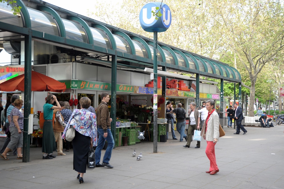 Der mutmaßliche Täter verfolgte die Frauen in der U1 bis zum Schwedenplatz und griff sie dort an.
