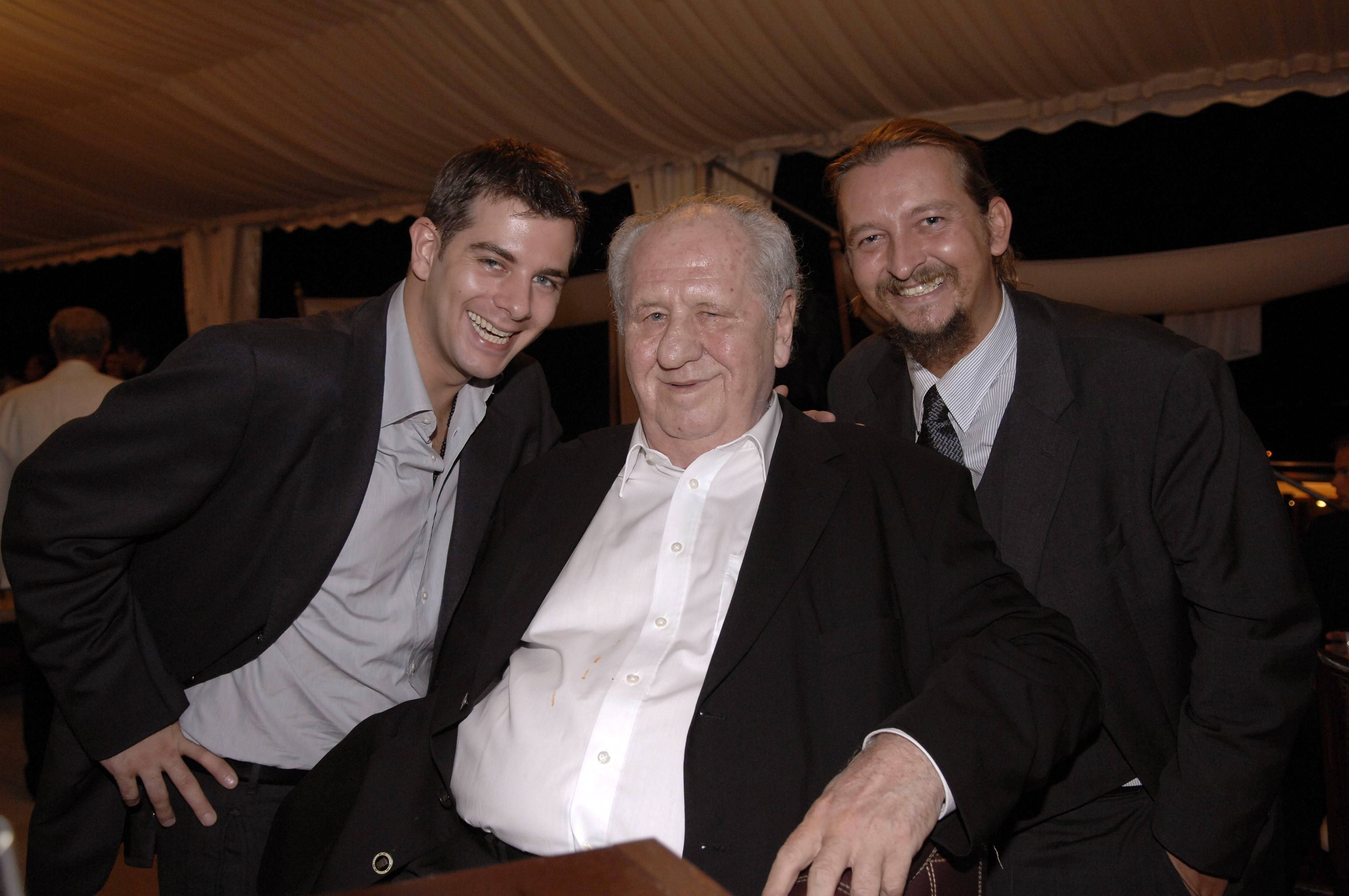 Filmemacher <strong>Karl Spiehs</strong> mit seinen Söhnen Benjamin (links) und David auf dem Sommerfest der LISA Film 2008.