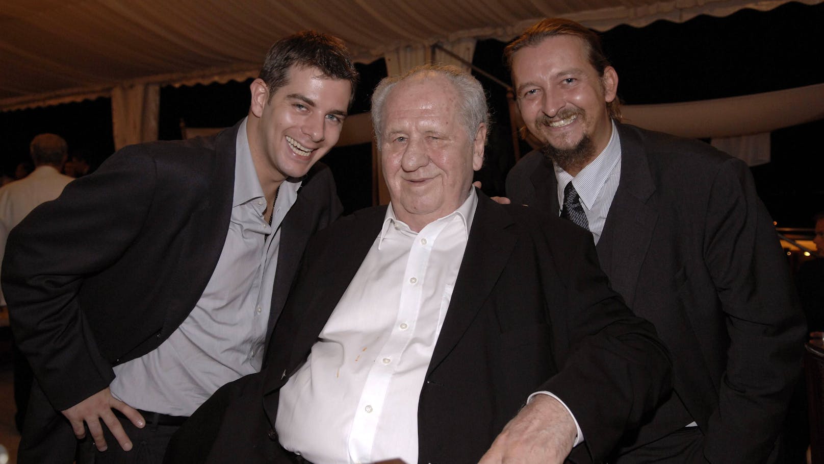 Filmemacher <strong>Karl Spiehs</strong> mit seinen Söhnen Benjamin (links) und David auf dem Sommerfest der LISA Film 2008.