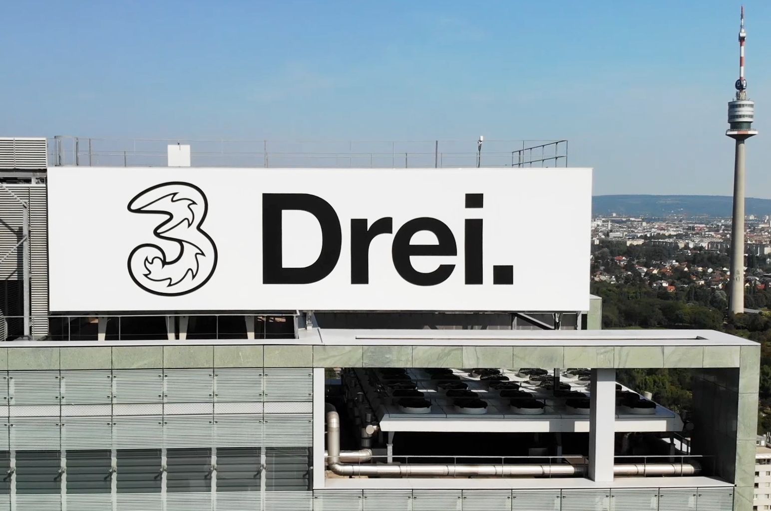 Der Mobilfunkanbieter Hutchison Drei Austria will 90 Stellen abbauen.