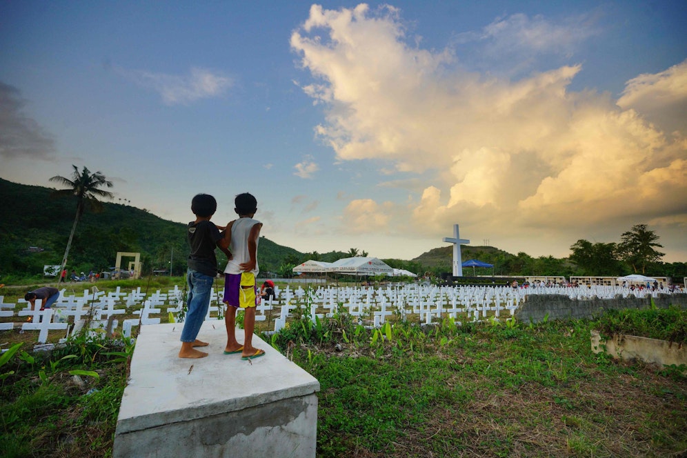 Auf einem philippinischen Friedhof fand eine Frau ein Neugeborenes. (Symbolbild)