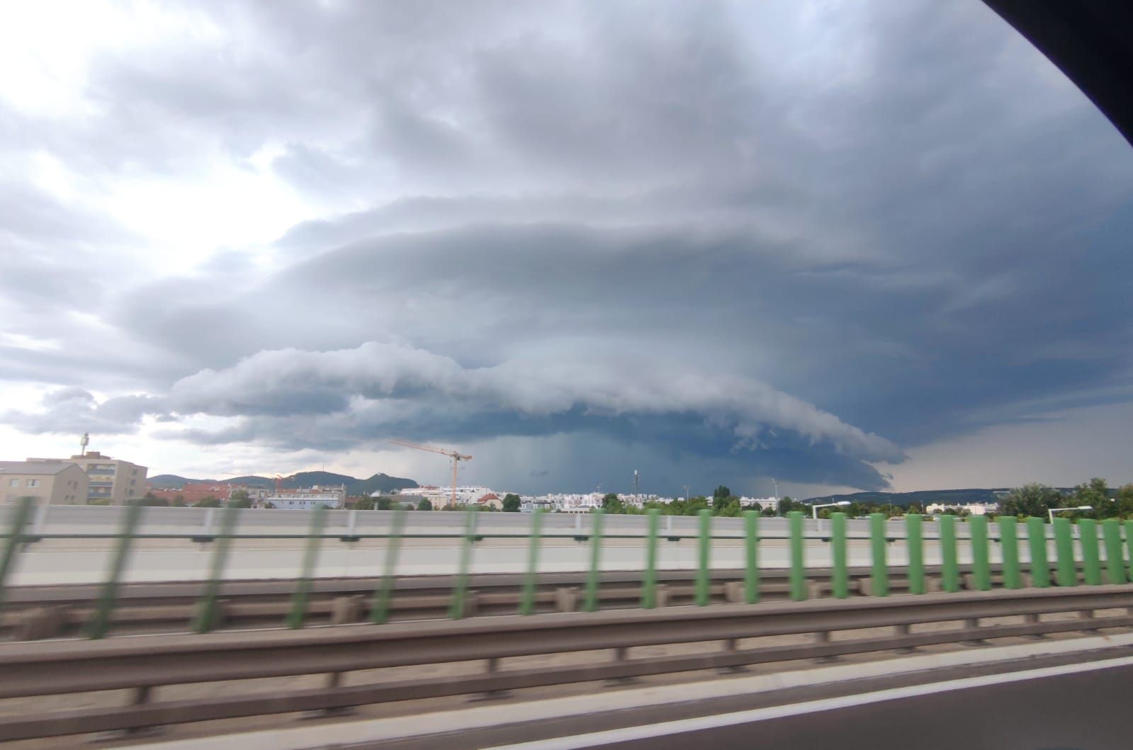 Gewitterwolken in Wien-Floridsdorf
