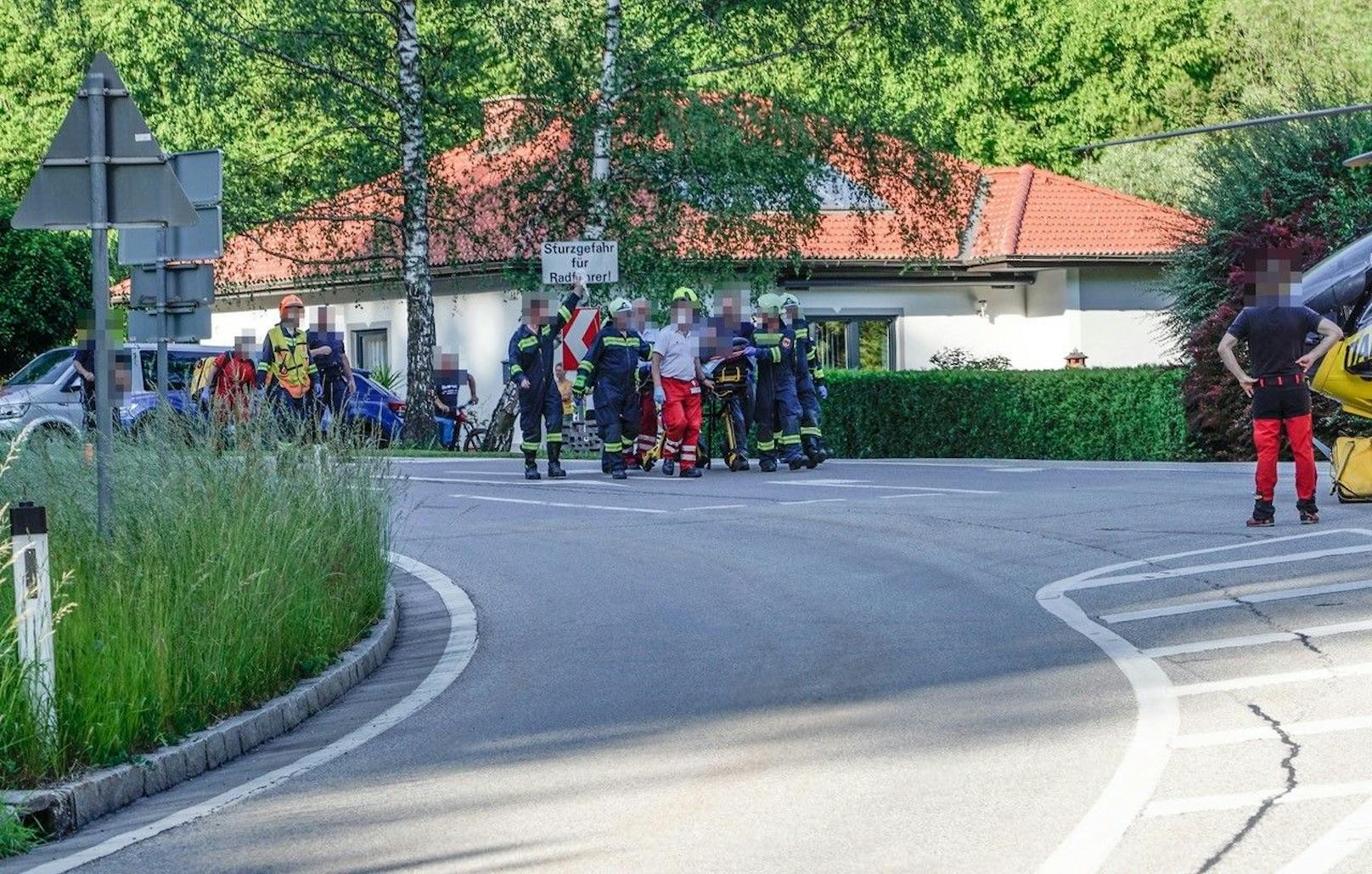 Der Biker wurde mit dem Notarzthubschrauber Christophorus 3 ins Klinikum St.Pölten geflogen.