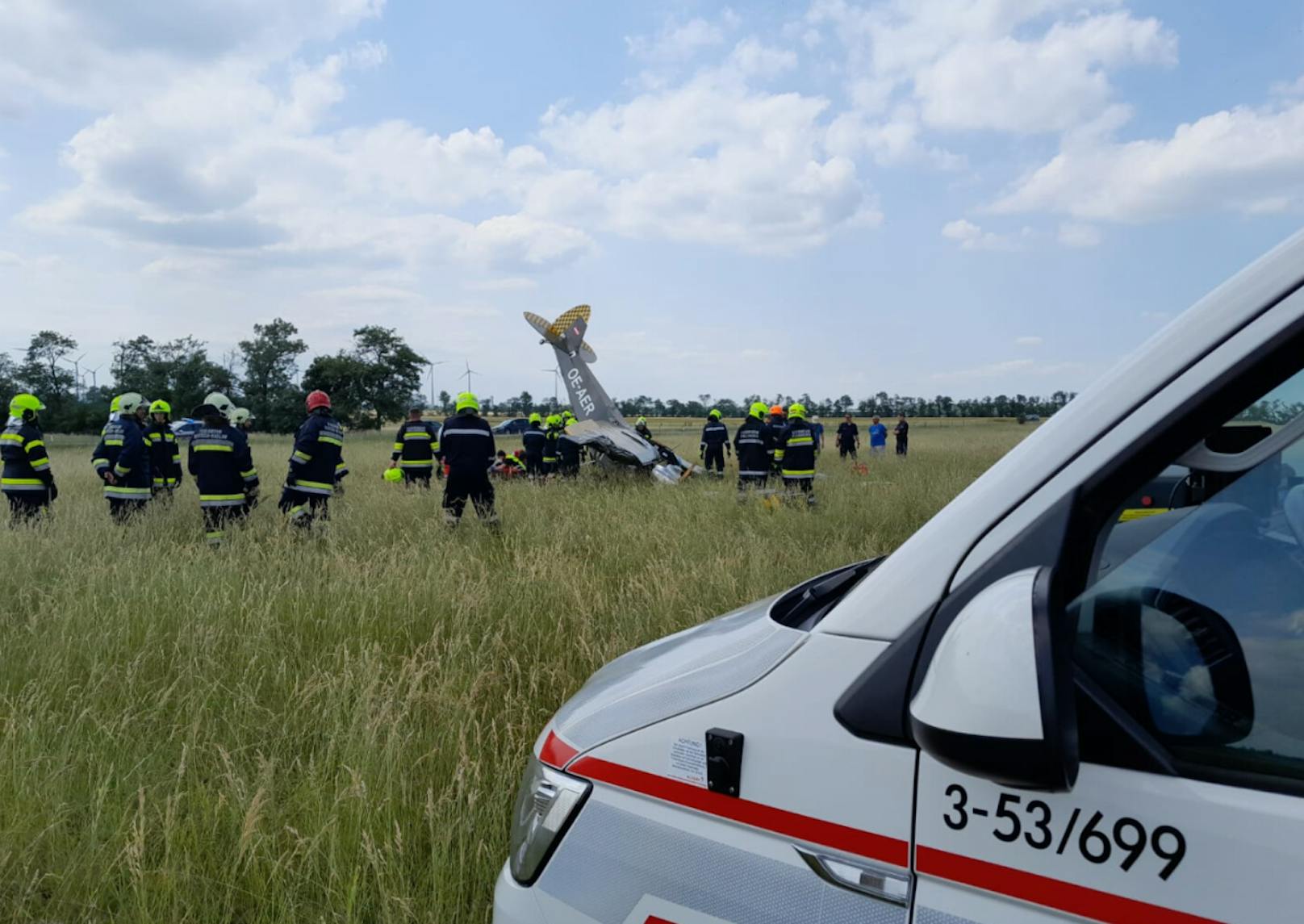 Zwei Verletzte nach Flugzeugabsturz in Hundsheim