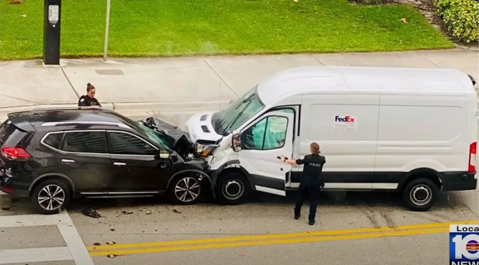 Der Fahrer des SUV war durch seine Beifahrerin abgelenkt worden und auf die Gegenfahrbahn geraten.