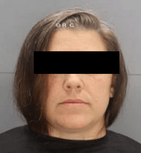 Die 47-jährige Caroline P. sieht sich mit dem Vorwurf der Tierquälerei in 30 Fällen konfrontiert.