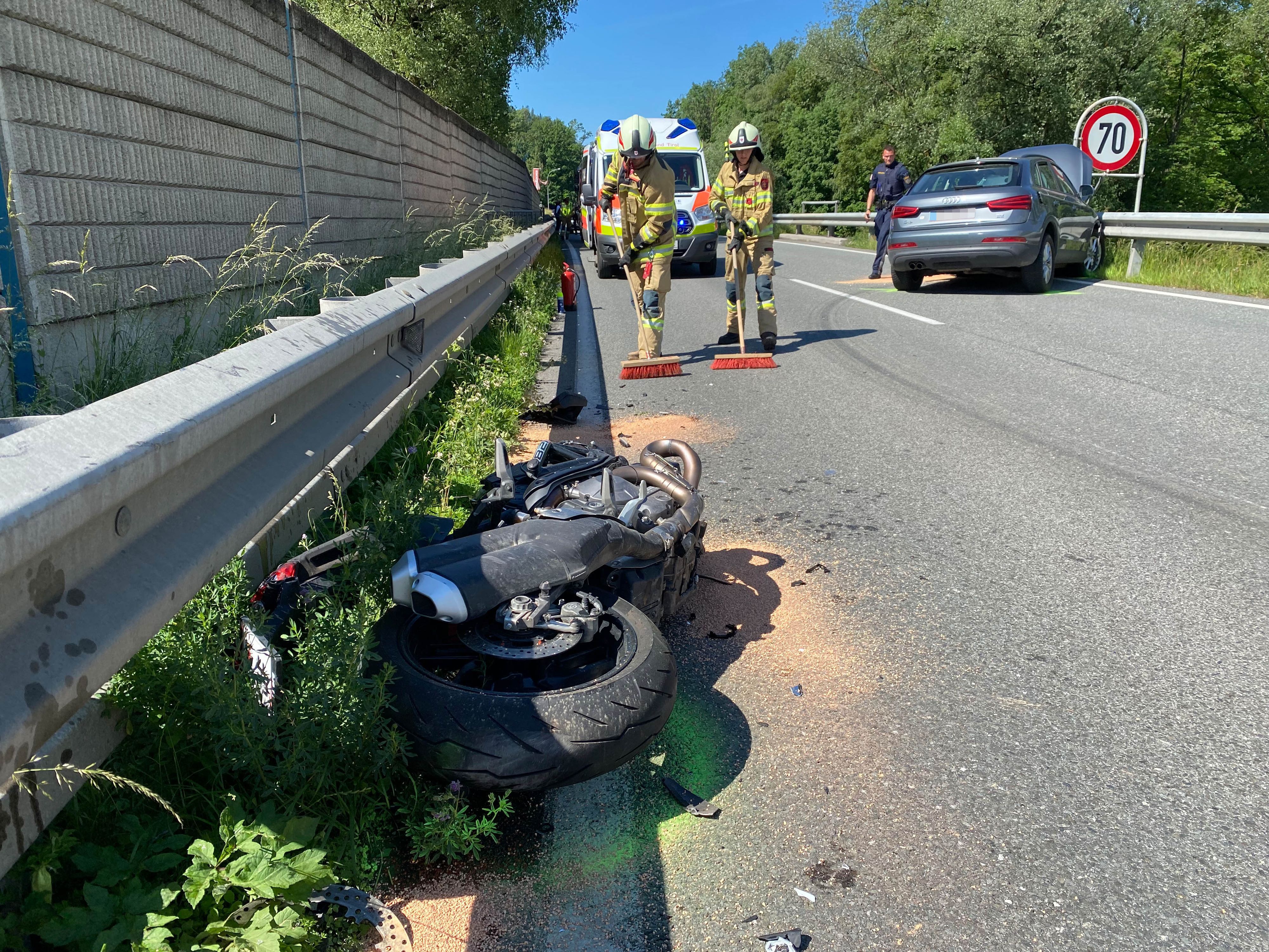 Buch-Tiroler Bundesstrasse-Tödlicher Motorradunfall-Fotocredit: ZOOM.TIROL 