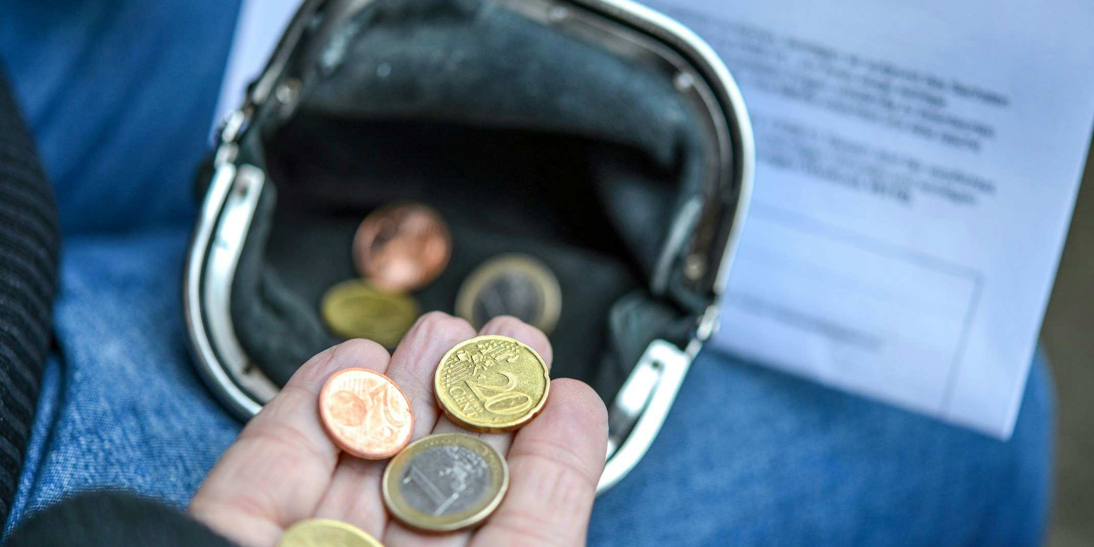 Die Teuerung treibt immer mehr Österreicher in die Armut. (Symbolbild)