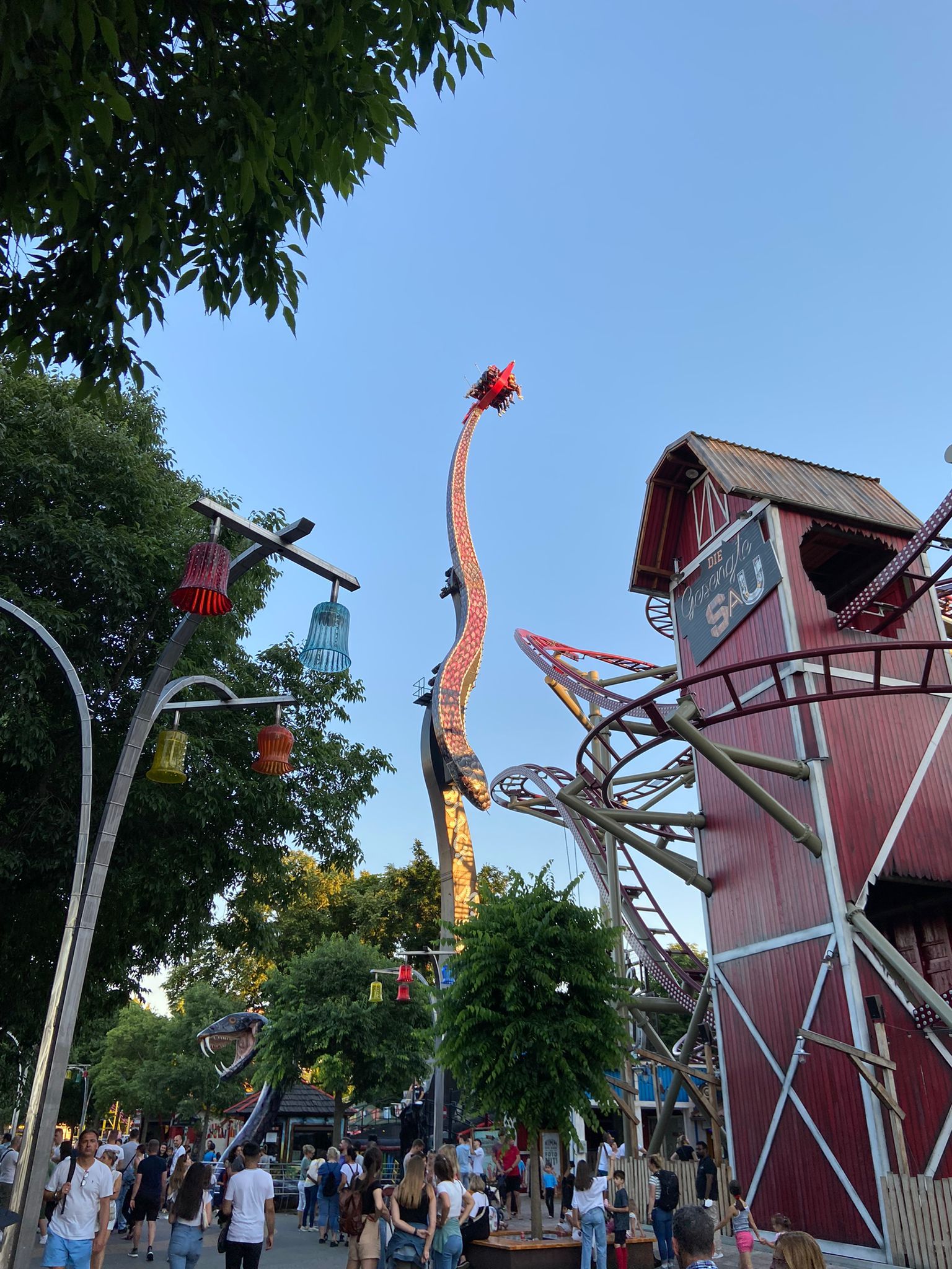 Eine 18-Jährige hing während des Stromausfalls kopfüber in der Black Mamba. Die Berufsrettung musste ausrücken.