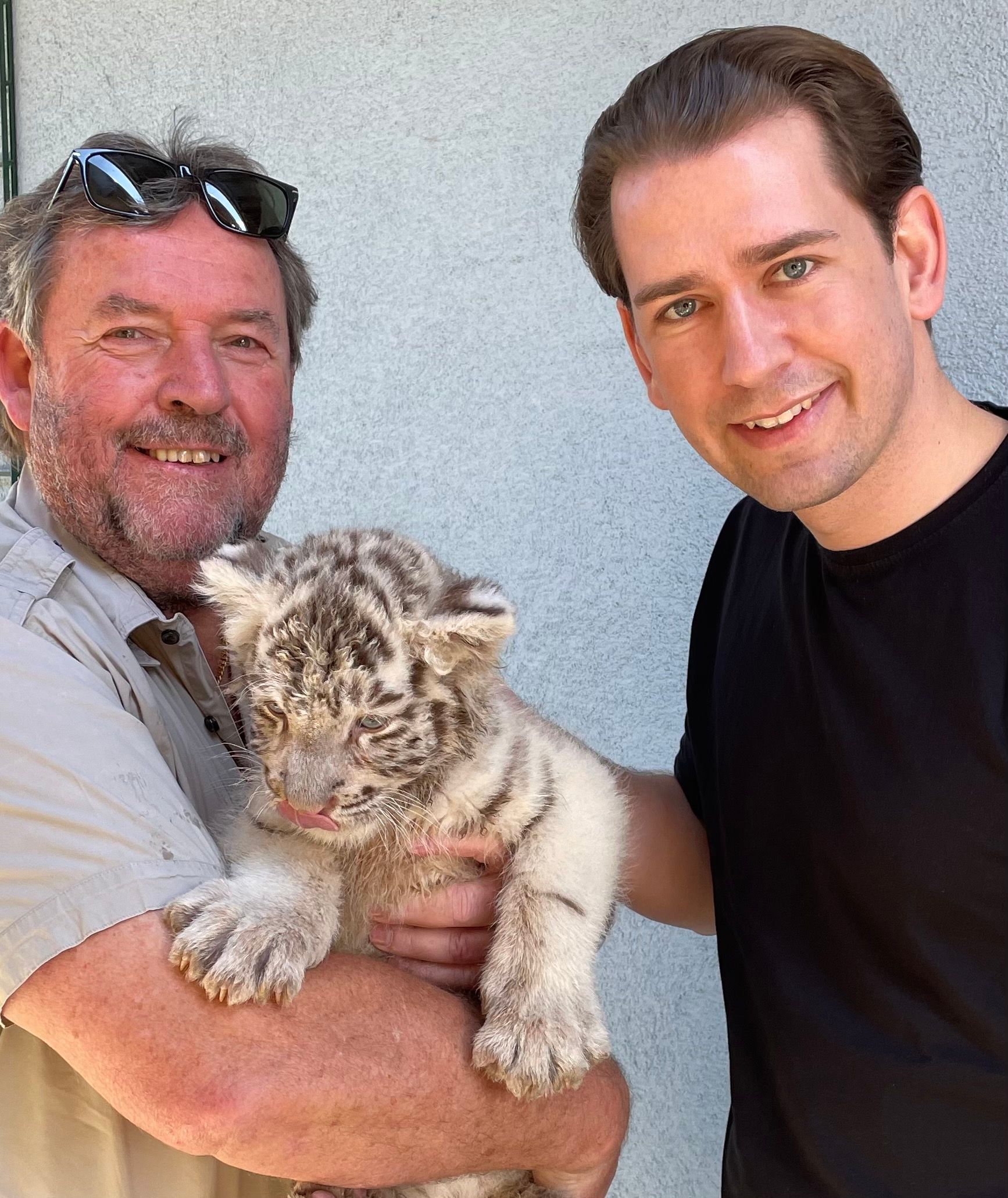 Herbert Eder mit "Mikita" und Pate, Alt-Kanzler Kurz