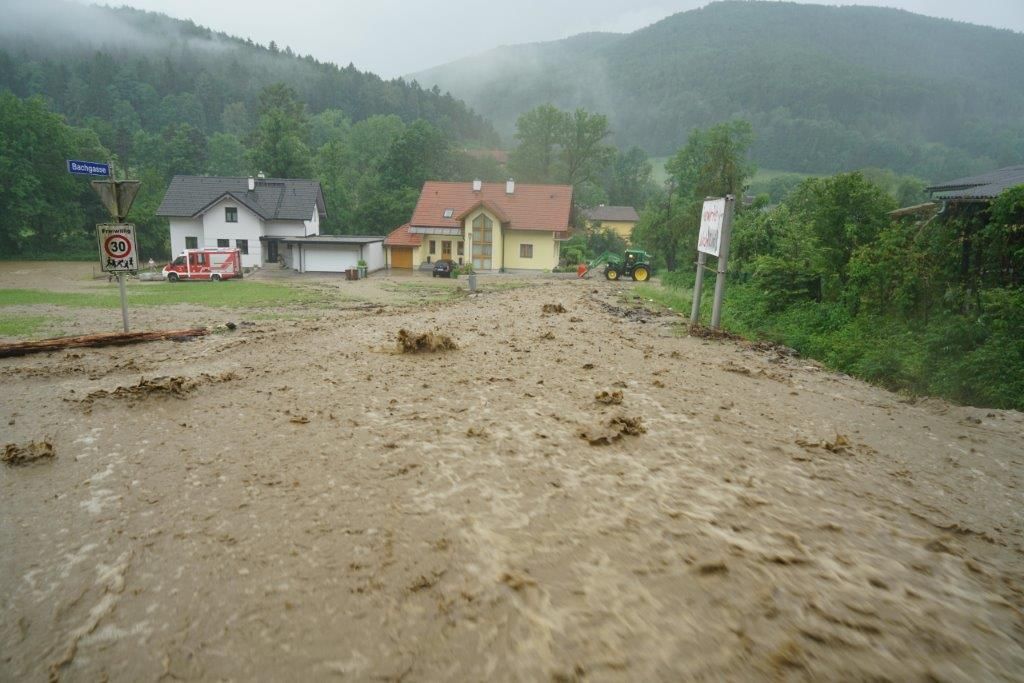 Enorme Regenmengen im Raum Scheiblingkirchen-Thernberg