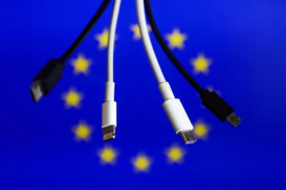 Smartphones, Tablets, Kameras, Kopfhörer und Lautsprecher müssen ab Mitte 2024 EU-weit mit einer USB-C-Ladebuchse ausgestattet sein.