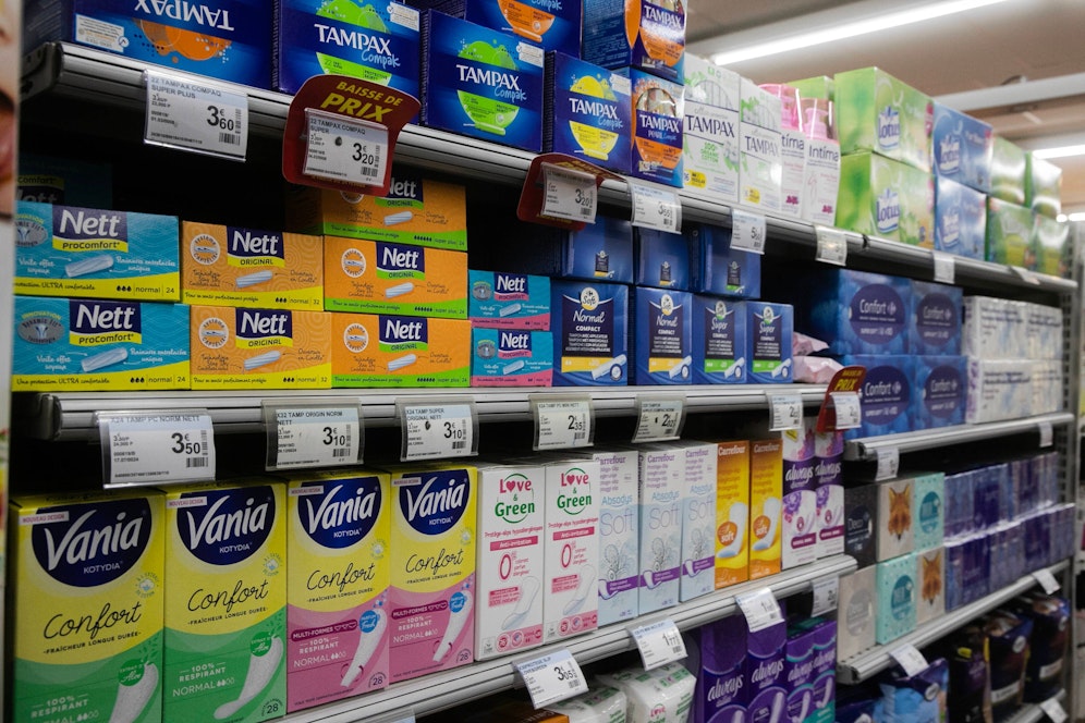 Volle Regale mit Periodenprodukten? Nicht in den USA. Hier wird die dringend benötigte Ware gerade rar.