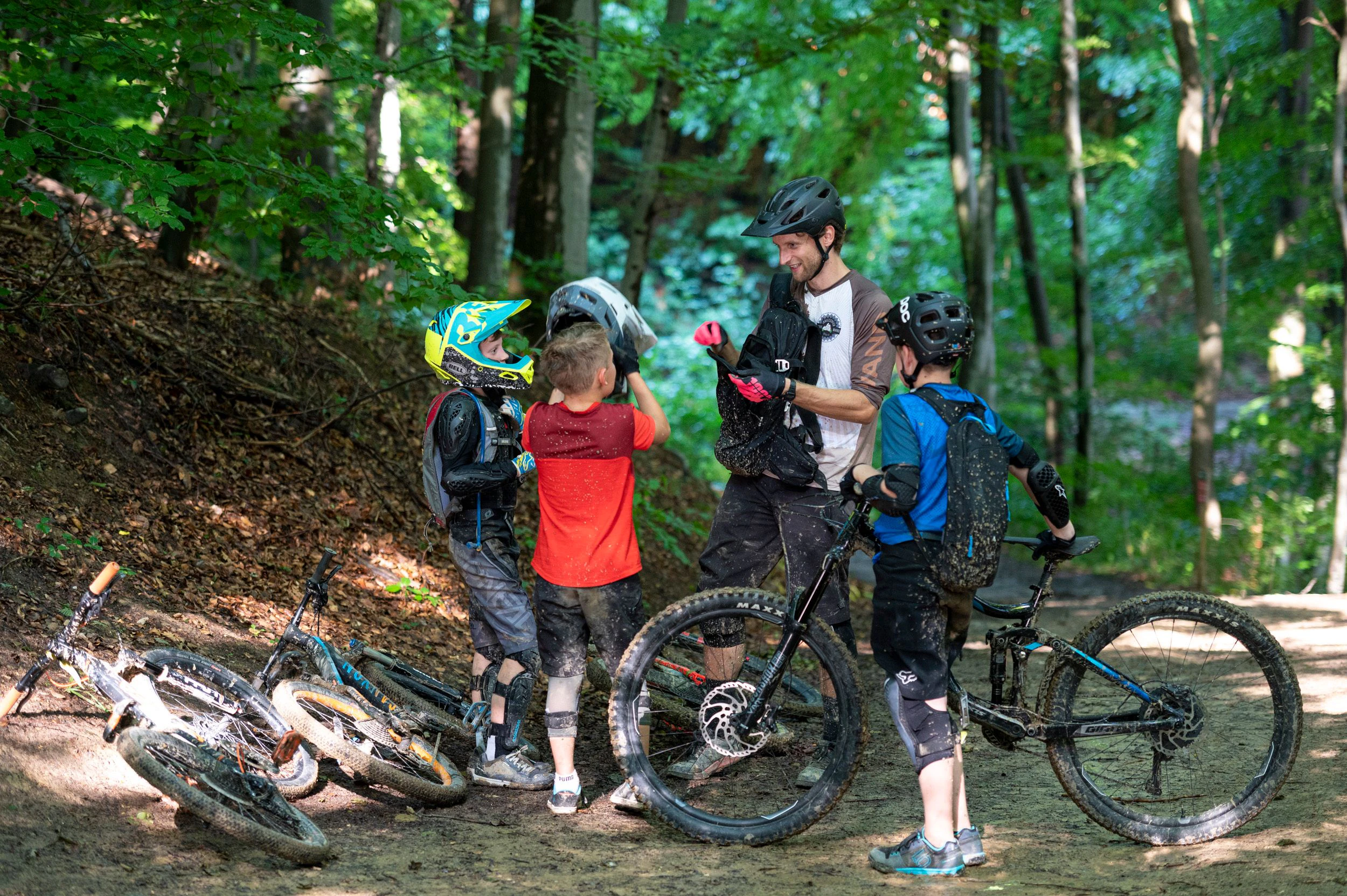 Im MTB Summercamp hast du die Möglichkeit, deine Erfahrung und deine Fähigkeiten zu erweitern.
