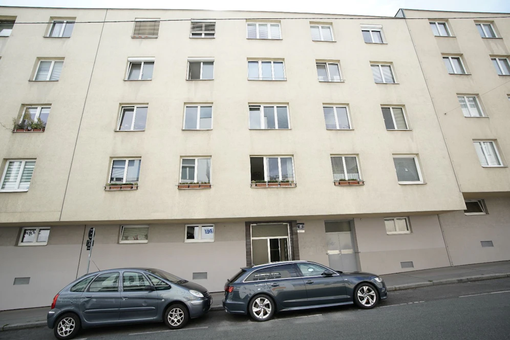 In diesem Wohnhaus kam es zu der schrecklichen Bluttat mit zwei Toten.